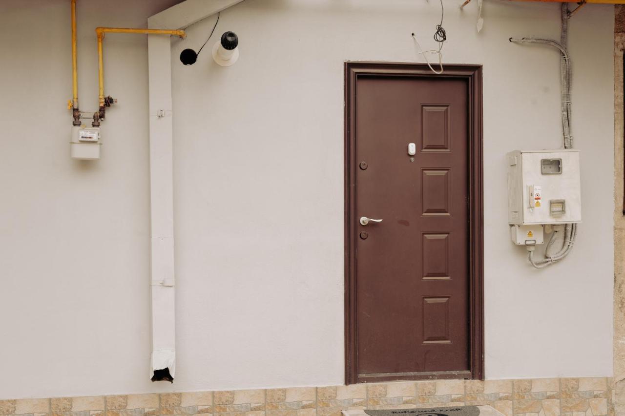 Studio 63 Petroşani Exterior foto